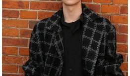 娱乐圈八卦最新爆料男,神秘男生身份曝光，背后故事令人震惊！